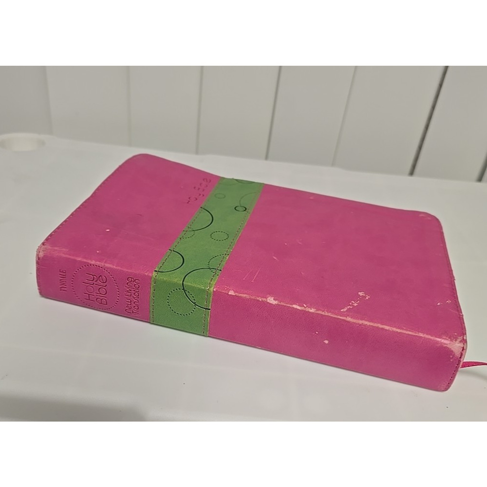NLT Premium Gift Bible by Tyndale House Publishers Staff 2011, Imitation Leather